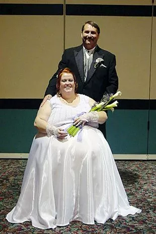 Gayla Neufeld on wedding day in 2006 with husband Lance Neufeld