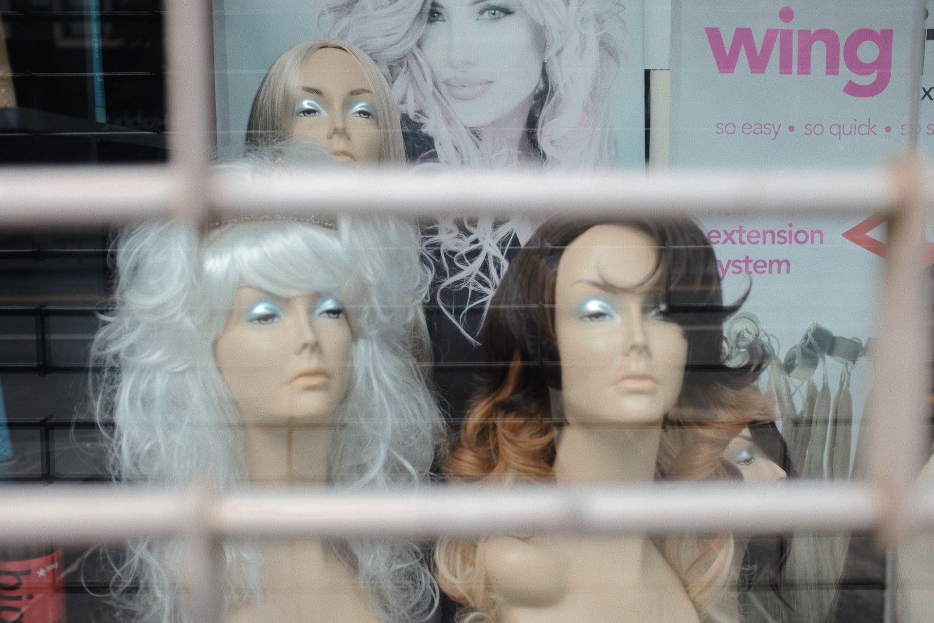 Mannequins wearing wigs | Source: Unsplash